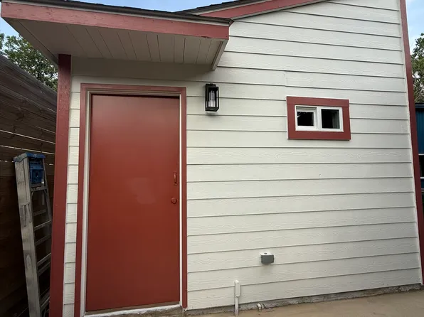 215 Fredonia St, San Antonio, TX 78203