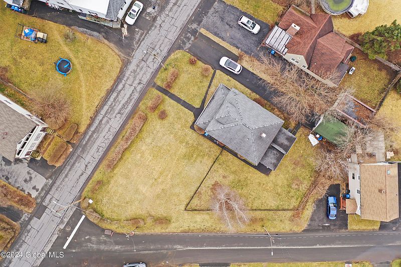 4th image of 82-88 Russell Road