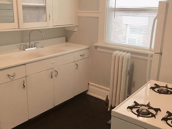 4th image of 435 E 200 S APT 7