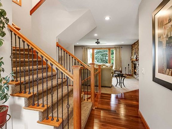 2nd image of 2319 Hoyt Ave E