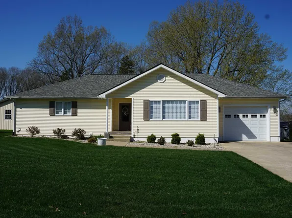 423 Carriage Cove Rd, Cadiz, KY 42211