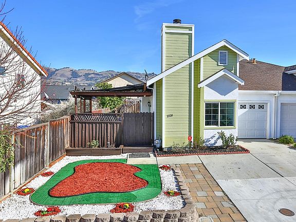 2nd image of 2220 Freya Dr