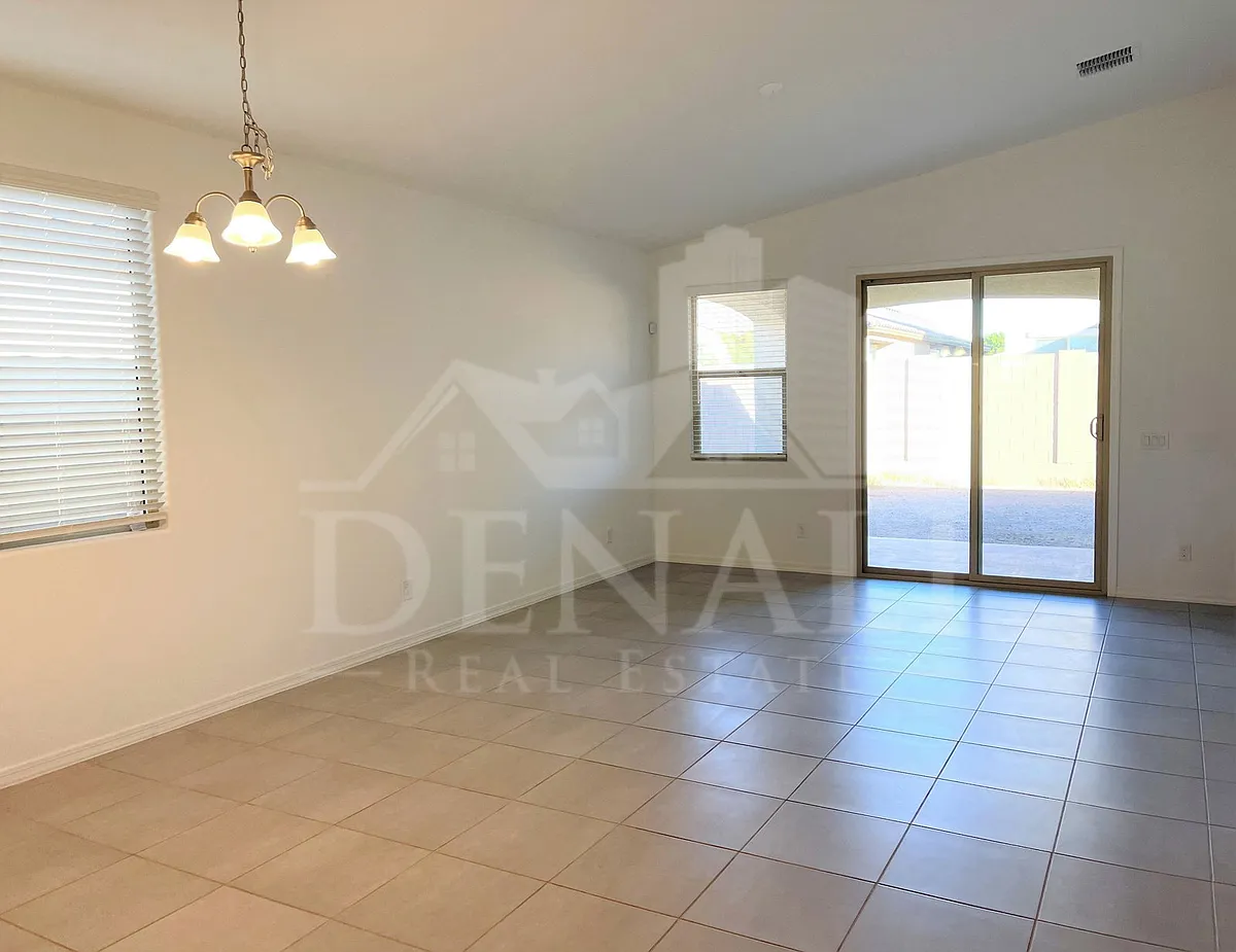 Building Photo - 7954 W Medlock Dr