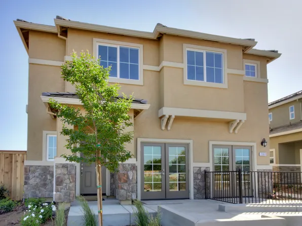 1328 River Run Cir, Ione, CA 95640