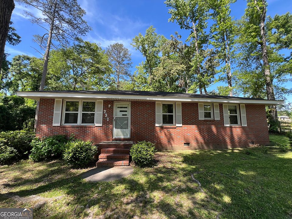 1st image of 731 Hillcrest Dr
