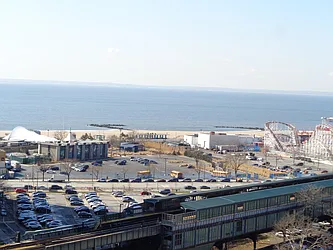 Sold by Thomas Lipovetsky, LREB