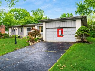 893 Singing Hills Ln, Columbus, OH 43235