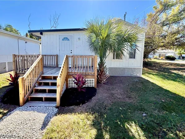 5675 Pine Island Rd NW, Bokeelia, FL 33922