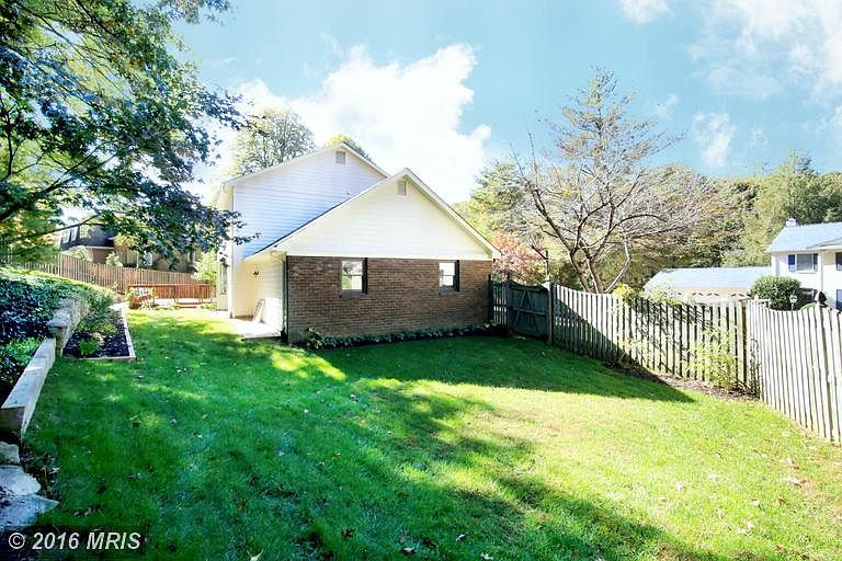 2nd image of 3905 Bentwood Ct