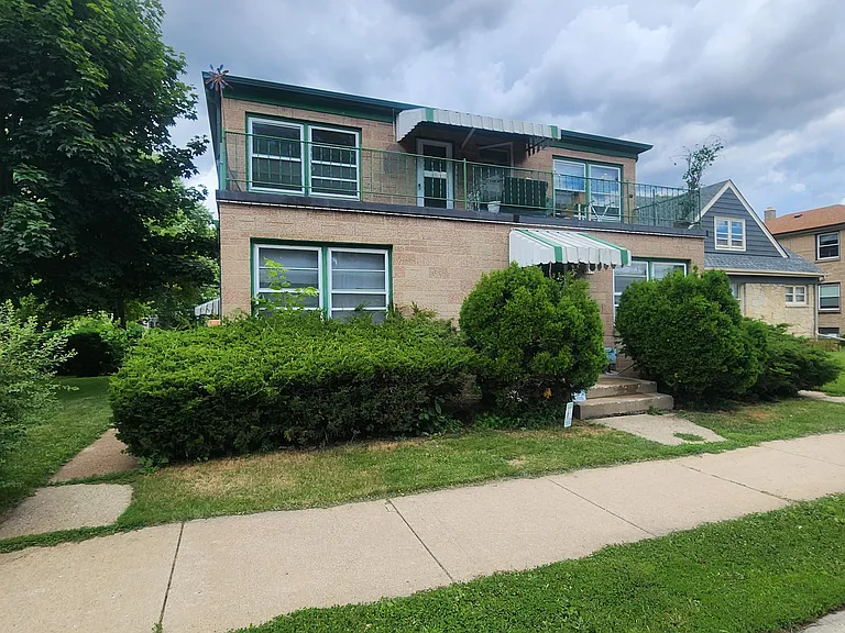 8008 W Becher St #3 — Photo 4