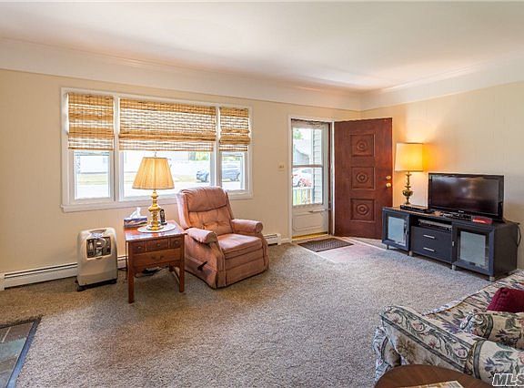 3rd image of 202 Center Bay Dr