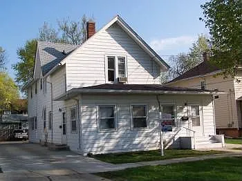 566 Locust St photo 1