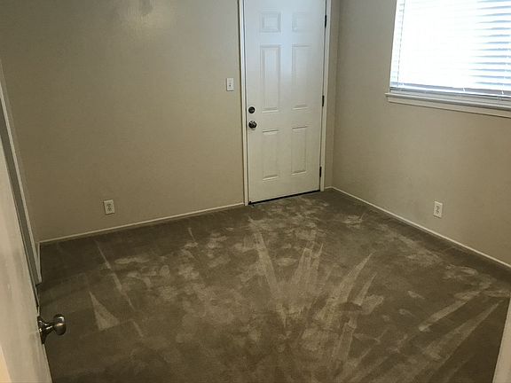 5th image of 2275 Royal Dr APT 3