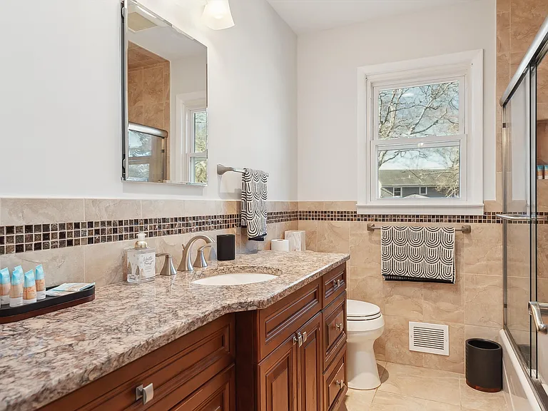 36 Nautilus Dr — Photo 20