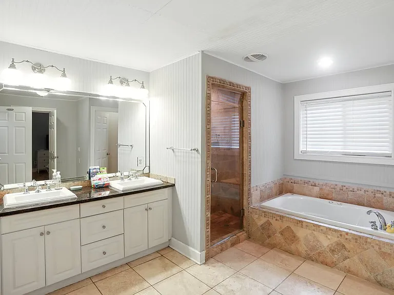 112 Riverview Dr — Photo 14
