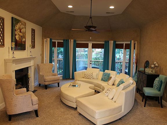 3rd image of 7662 Spirit Lake Ct