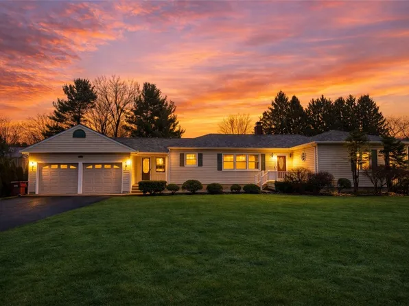 460 N Maple St, Mercer, PA 16137