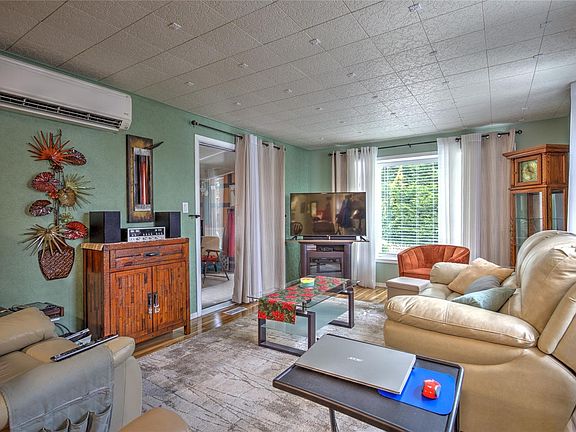 2nd image of 1265 Cherry Point Rd #3