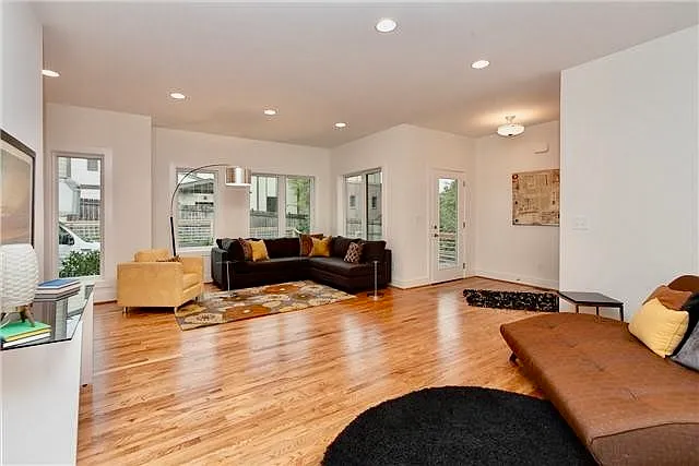 1820 Wildwood Ave #B — Photo 2