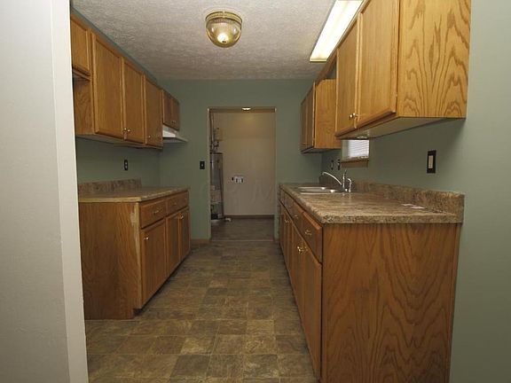231 Leader ST0010