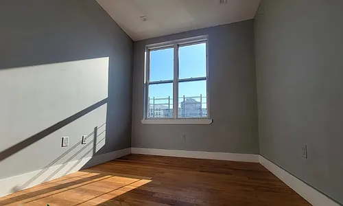 2024 Bergen St Photo 1