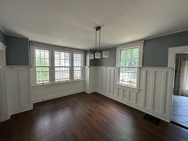 1884 Vinton Ave — Photo 12