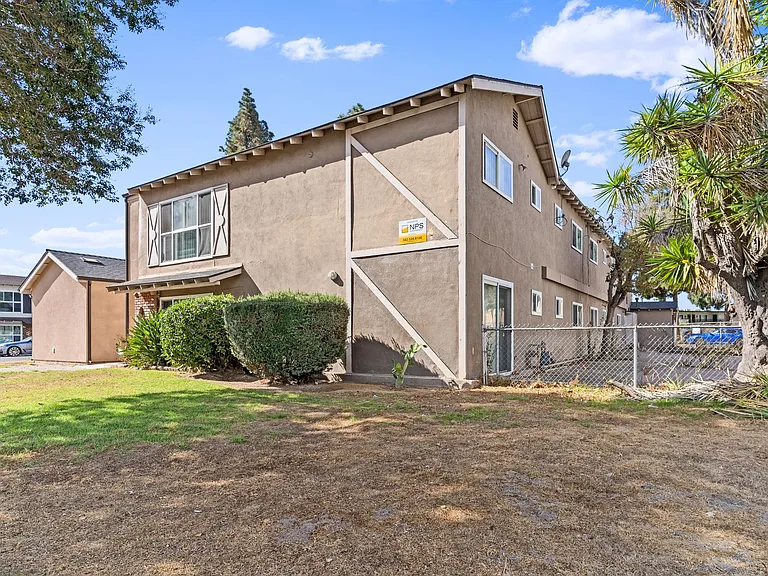 12602 Kensington Lane — Photo 2