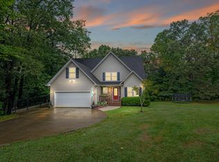 1101 College Heights Dr, Johnson City, TN 37604