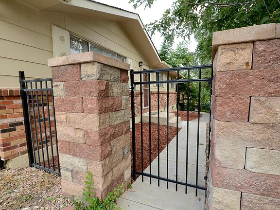 Front Gate to Fully Fenced Front Yard