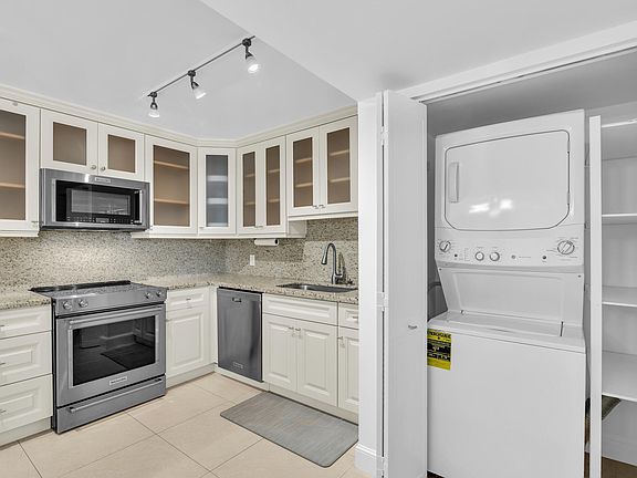 4th image of 277 N Ocean Boulevard #1010