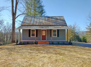 5 Farmhouse Rd, Franklin, NC 28734