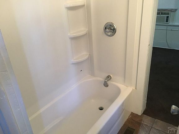 4th image of 1530 E 14th St
