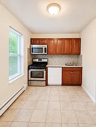 166 Highland Avenue, #2R