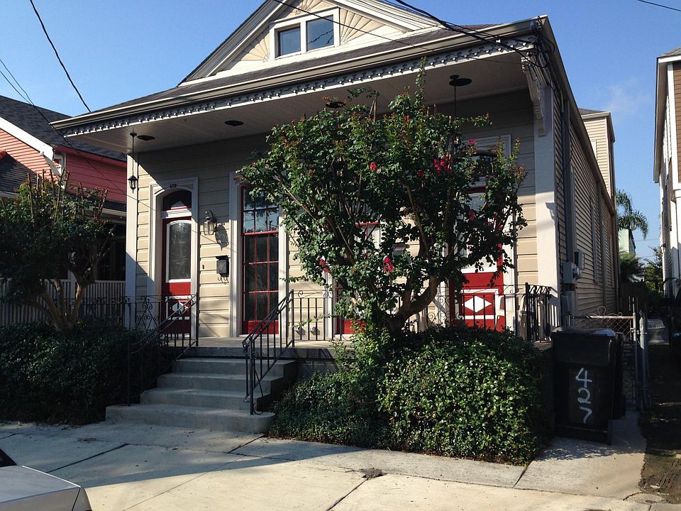 1st image of 429 Bouny St