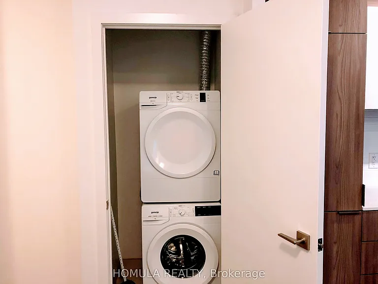 159 Wellesley St E #303 — Photo 13