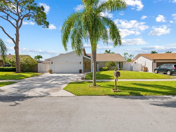 1431 SW 25th Avenue, Deerfield Beach, FL 33442