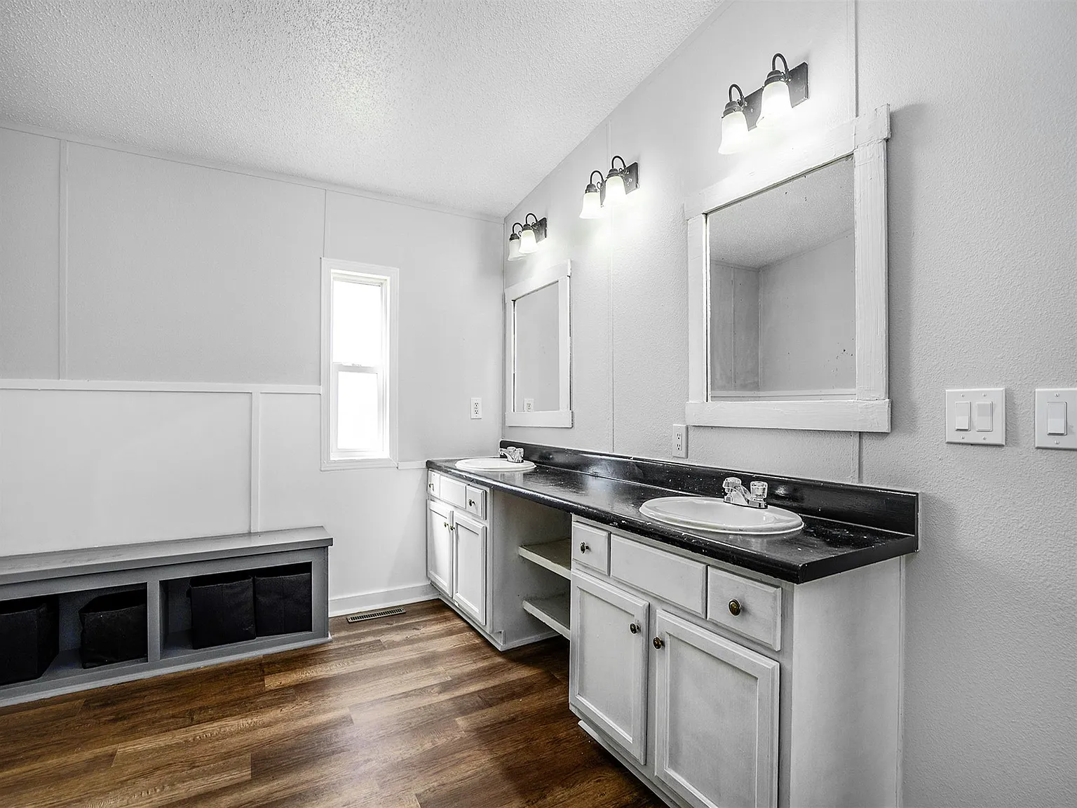 4 bed, 2128 sqft, $1,750 — Photo 2
