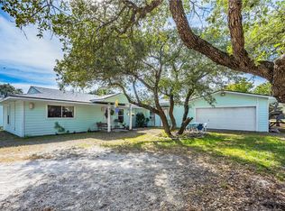 5 Circle Lake Dr, Rockport, TX 78382