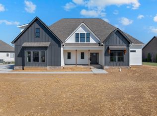800 Apple Blossom Trl, Shelbyville, TN 37160