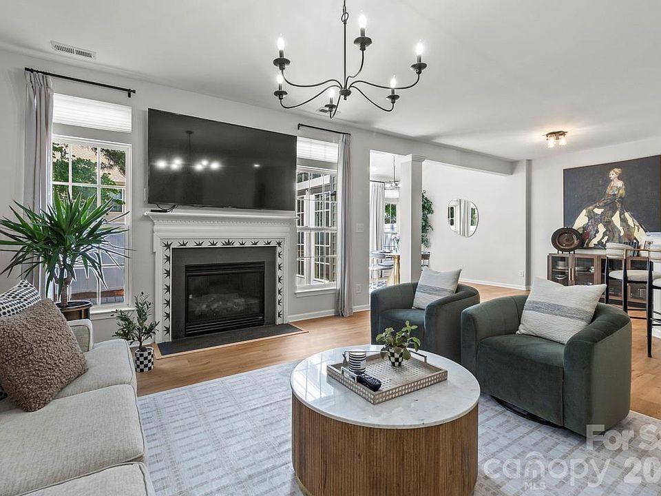 1st image of 155 Cypress Landing Dr