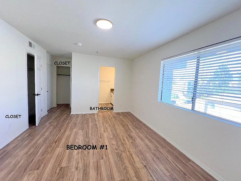 462 Hawthorne St #6 — Photo 5