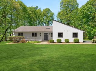 12 Wyeth Ct, Pleasantville, NY 10570