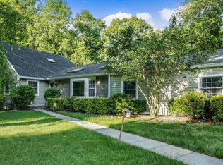 15 Meadowlark Rd, Rye Brook, NY 10573