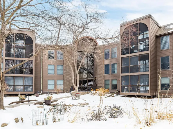 8441 Irwin Rd APT 205, Bloomington, MN 55437