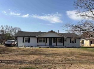 110 Sherwood Dr, Waverly, TN 37185