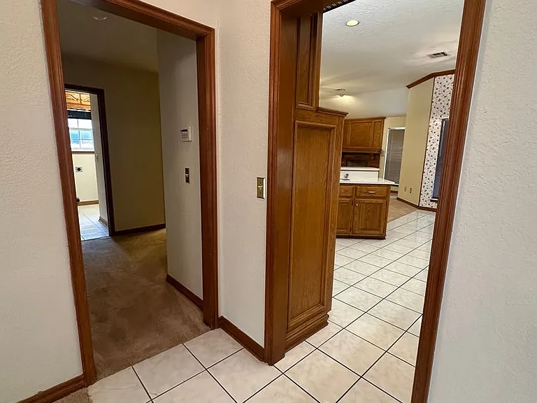 5524 Woodmont Dr — Photo 4