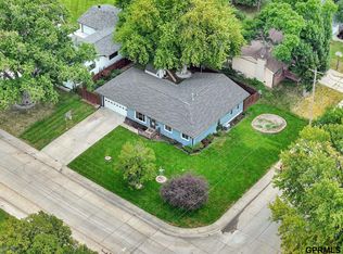 1602 N 16th St, Beatrice, NE 68310