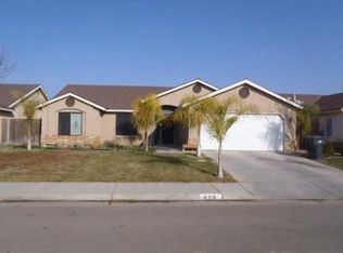 420 Benjamin St, Orange Cove, CA