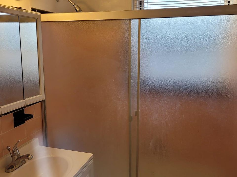 1st image of 992 Fenwood Dr APT 1