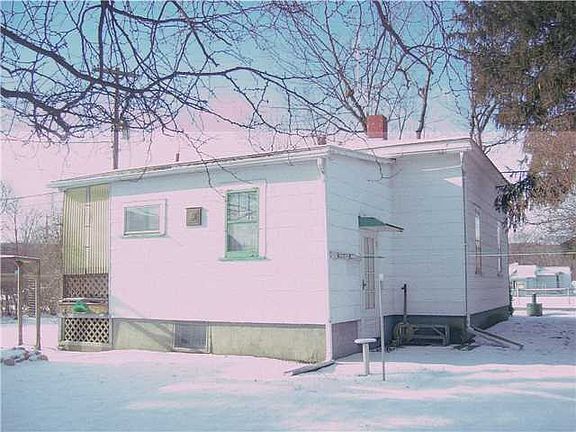 3rd image of 25 Dock St